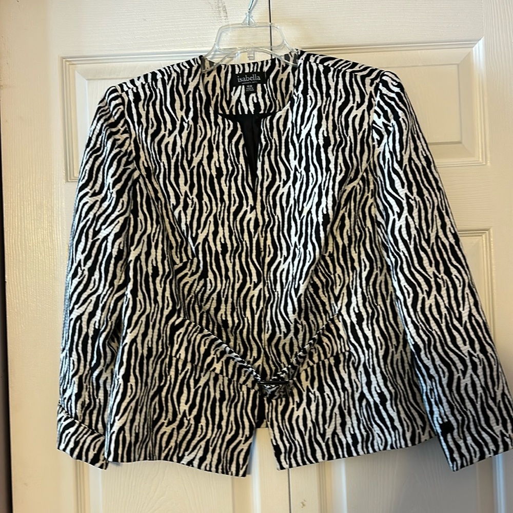 Beautiful light weight jacket. Great to wear for special events